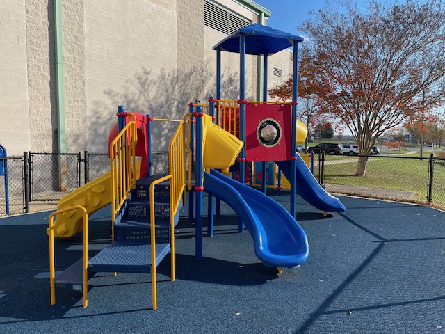 A public playground installation that was performed by Metro Recreation